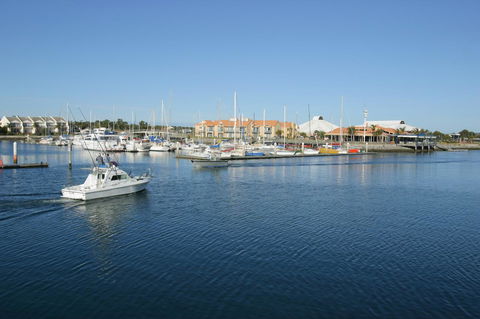 Marina Hotel - Accommodation Sunshine Coast 39