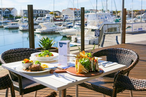 Marina Hotel - Accommodation Sunshine Coast 43