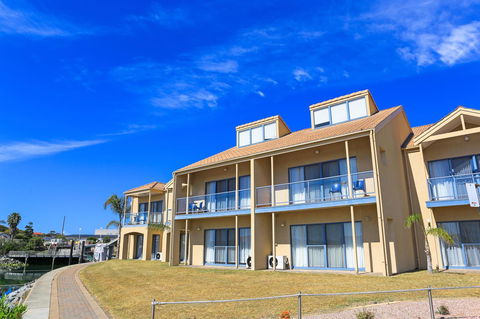 Marina Hotel - Accommodation Sunshine Coast 28