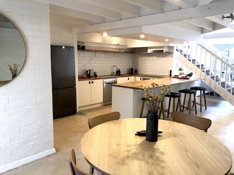 The Loft - Beautiful Central Barossa Apartment - Accommodation Sunshine Coast 6