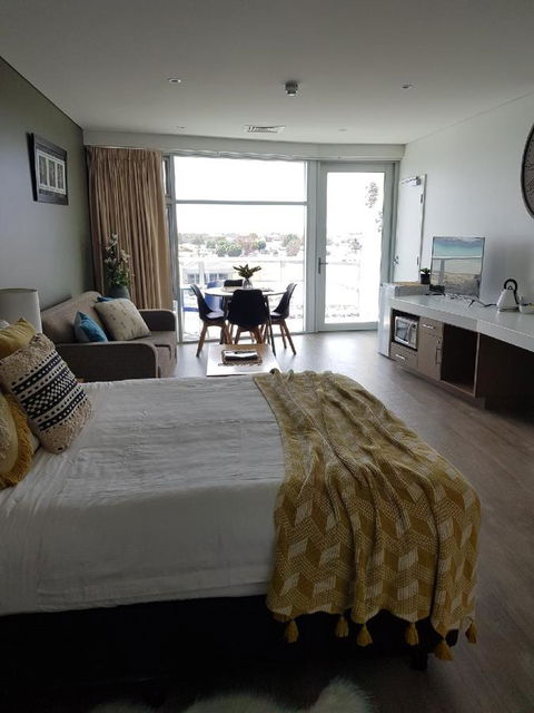 Ocean View Luxury Apartment & Suite - Accommodation Sunshine Coast 4