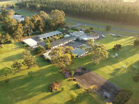 William Macintosh Motor Lodge - Accommodation Sunshine Coast 0
