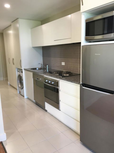 Beachside Luxury Apartments One & Two Bedroom In Beachfront Oaks Pier Building - Accommodation Sunshine Coast 21