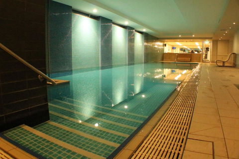Beachside Luxury Apartments One & Two Bedroom In Beachfront Oaks Pier Building - Accommodation Sunshine Coast 32