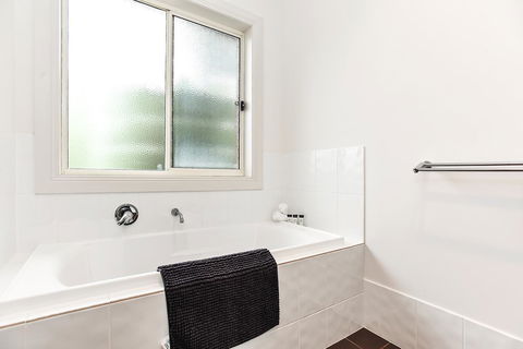 'The Hidden Diamond' - Normanville - Accommodation Sunshine Coast 25