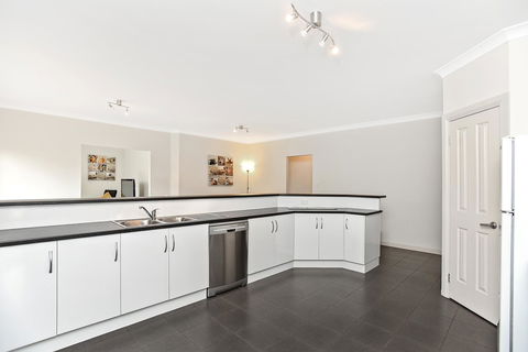 'The Hidden Diamond' - Normanville - Accommodation Sunshine Coast 19