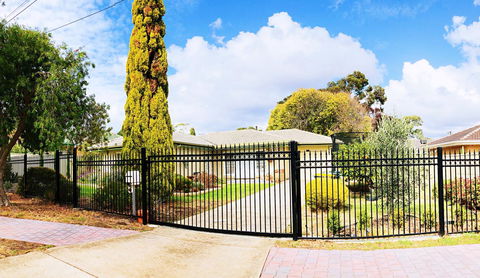 Beautiful Garden House - Accommodation Sunshine Coast 7