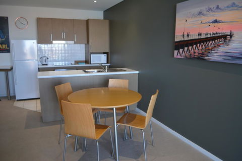 Wallaroo Marina Luxury Apartment - Accommodation Sunshine Coast 19