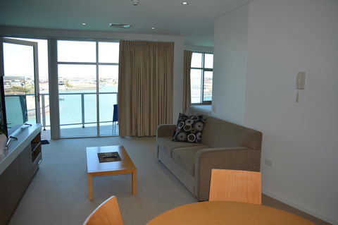 Wallaroo Marina Luxury Apartment - Accommodation Sunshine Coast 26