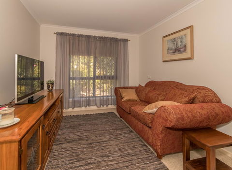 Tanunda\'s Magpie House - Accommodation Sunshine Coast 9