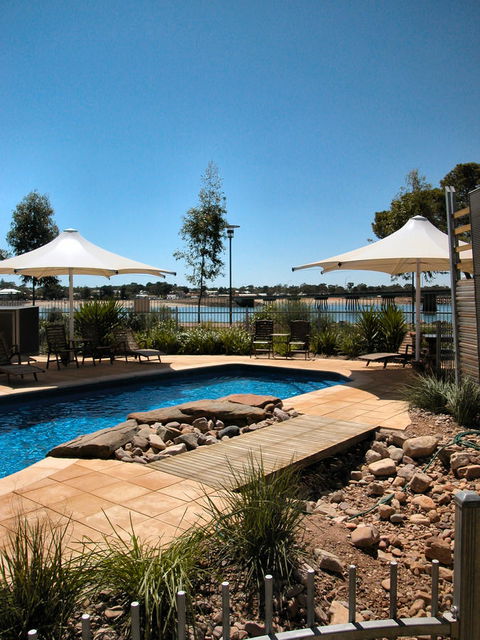 Majestic Oasis Apartments - Accommodation Sunshine Coast 8