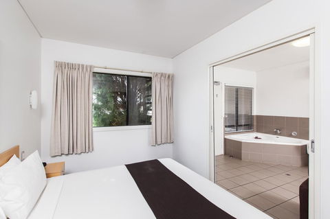 Majestic Oasis Apartments - Accommodation Sunshine Coast 20