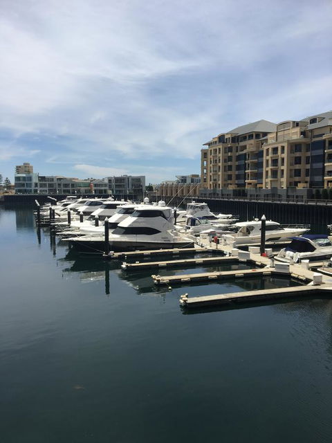 Glenelg Beach Studio - Accommodation Sunshine Coast 2