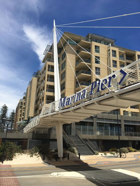 Glenelg Beach Studio - Accommodation Sunshine Coast 1