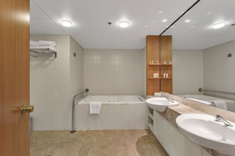 Stamford Plaza Adelaide - Accommodation Sunshine Coast 29