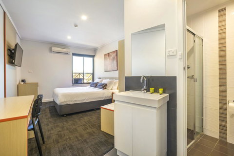 Nightcap At Rose & Crown Hotel - Accommodation Sunshine Coast 16