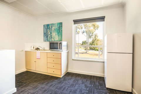 Nightcap At Rose & Crown Hotel - Accommodation Sunshine Coast 15