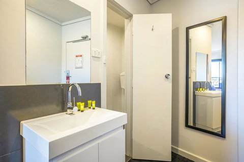 Nightcap At Rose & Crown Hotel - Accommodation Sunshine Coast 17