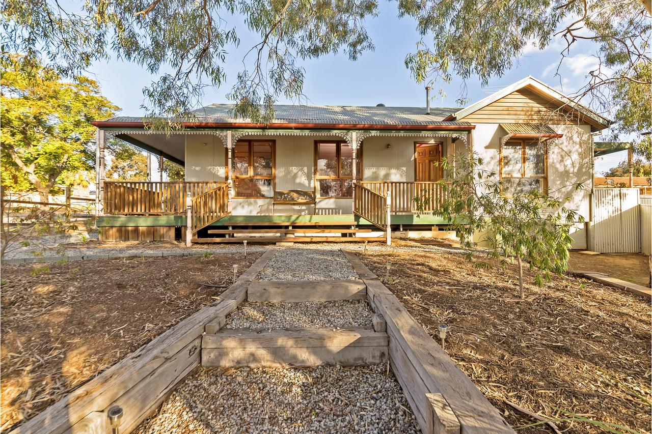 Gawler West SA Accommodation Sunshine Coast