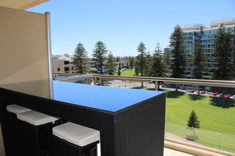 Beachside Luxury Getaway In Glenelg - Accommodation Sunshine Coast 15