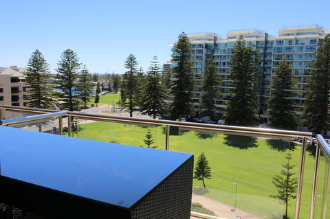Beachside Luxury Getaway In Glenelg - Accommodation Sunshine Coast 14