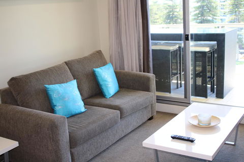 Beachside Luxury Getaway In Glenelg - Accommodation Sunshine Coast 8