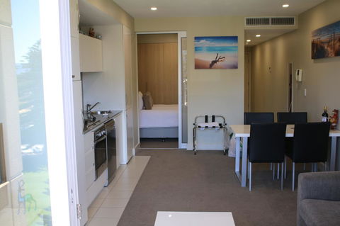 Beachside Luxury Getaway In Glenelg - Accommodation Sunshine Coast 7
