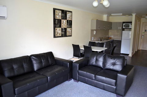 Arkana Motor Inn & Terrace Apartments - Accommodation Sunshine Coast 34