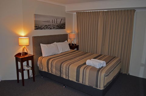 Arkana Motor Inn & Terrace Apartments - Accommodation Sunshine Coast 1