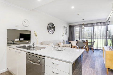 Heart Of Glenelg BnB - Accommodation Sunshine Coast 5