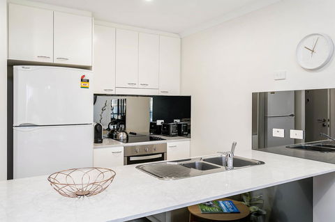 Heart Of Glenelg BnB - Accommodation Sunshine Coast 6