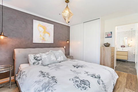Heart Of Glenelg BnB - Accommodation Sunshine Coast 1