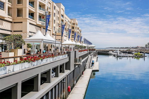 Heart Of Glenelg BnB - Accommodation Sunshine Coast 21
