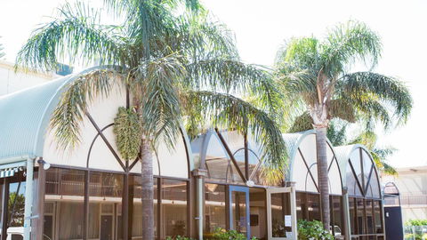 Bay Motel Hotel - Accommodation Sunshine Coast 0