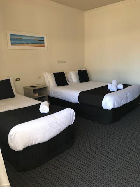 Bay Motel Hotel - Accommodation Sunshine Coast 4