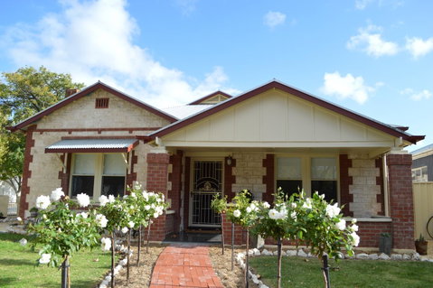 Two Cow Cottage Bed & Breakfast - Accommodation Sunshine Coast 1