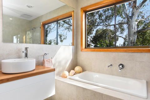 Port Of Call - Port Willunga - C21 SouthCoast Holidays - Accommodation Sunshine Coast 8