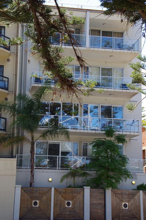 Ensenada Motor Inn And Suites - Accommodation Sunshine Coast 36