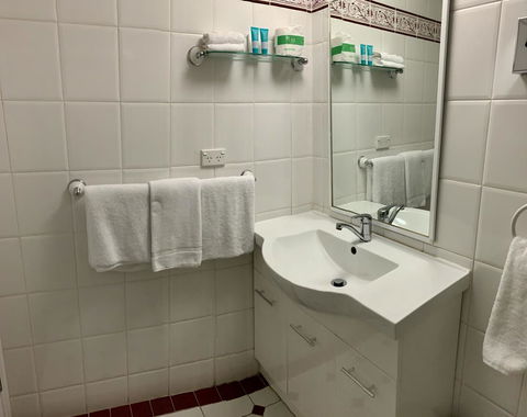 Ensenada Motor Inn And Suites - Accommodation Sunshine Coast 6