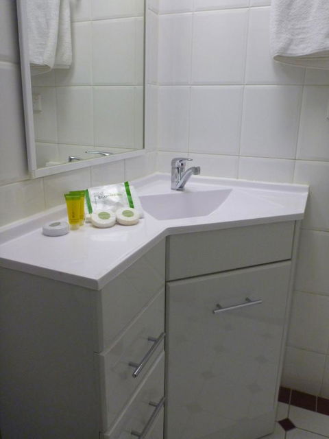 Ensenada Motor Inn And Suites - Accommodation Sunshine Coast 15