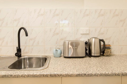 The Manor Basket Range - Accommodation Sunshine Coast 9