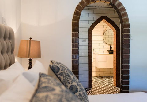 The Manor Basket Range - Accommodation Sunshine Coast 3