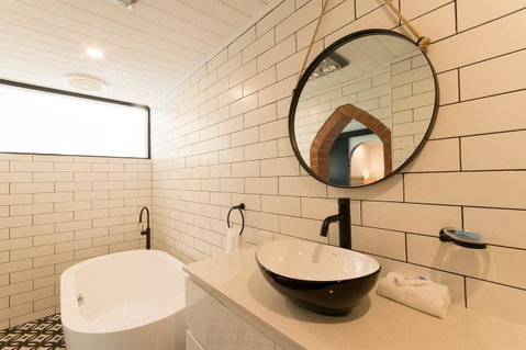 The Manor Basket Range - Accommodation Sunshine Coast 2