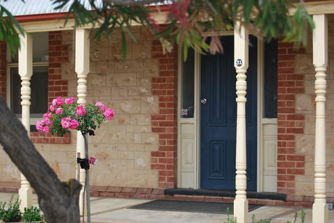Jacaranda Cottage - Accommodation Sunshine Coast 0