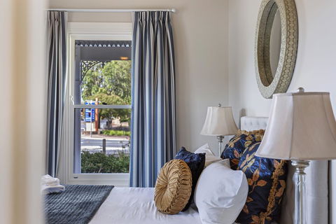 Grandview Accommodation - The Elm Tree Apartments - Accommodation Sunshine Coast 11