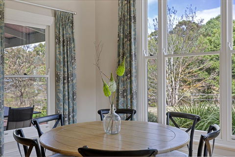 Grandview Accommodation - The Elm Tree Apartments - Accommodation Sunshine Coast 8