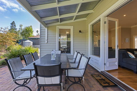 Grandview Accommodation - The Elm Tree Apartments - Accommodation Sunshine Coast 27
