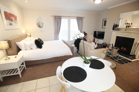 Wine And Roses Bed And Breakfast - Accommodation Sunshine Coast 10