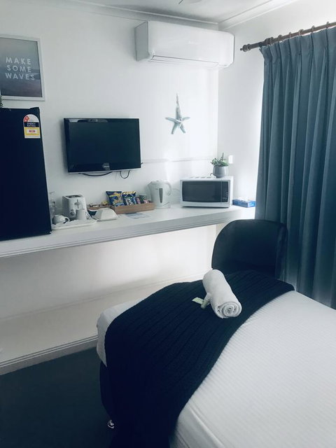 OCEAN BREEZE MOTEL - Accommodation Sunshine Coast 8