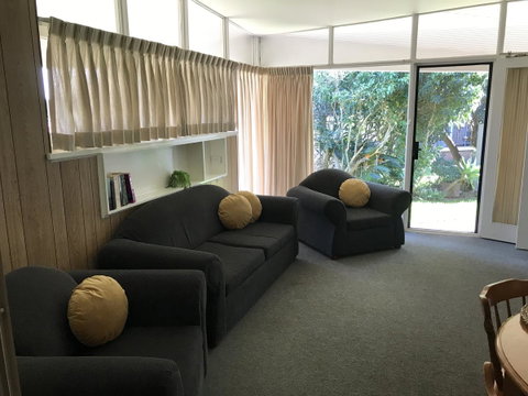OCEAN BREEZE MOTEL - Accommodation Sunshine Coast 12